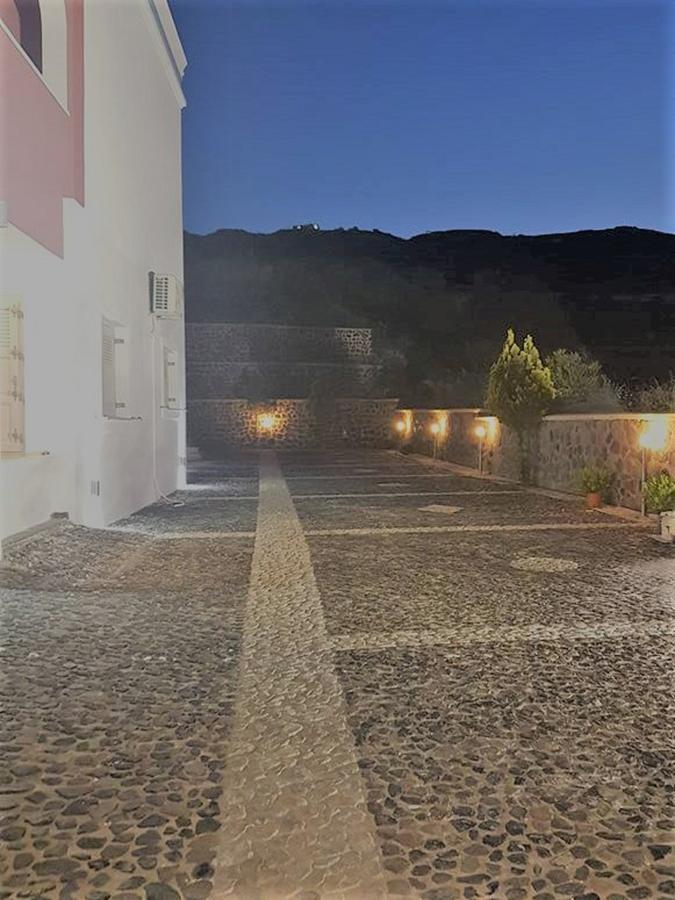 Rose Suites Vourvoúlos Extérieur photo